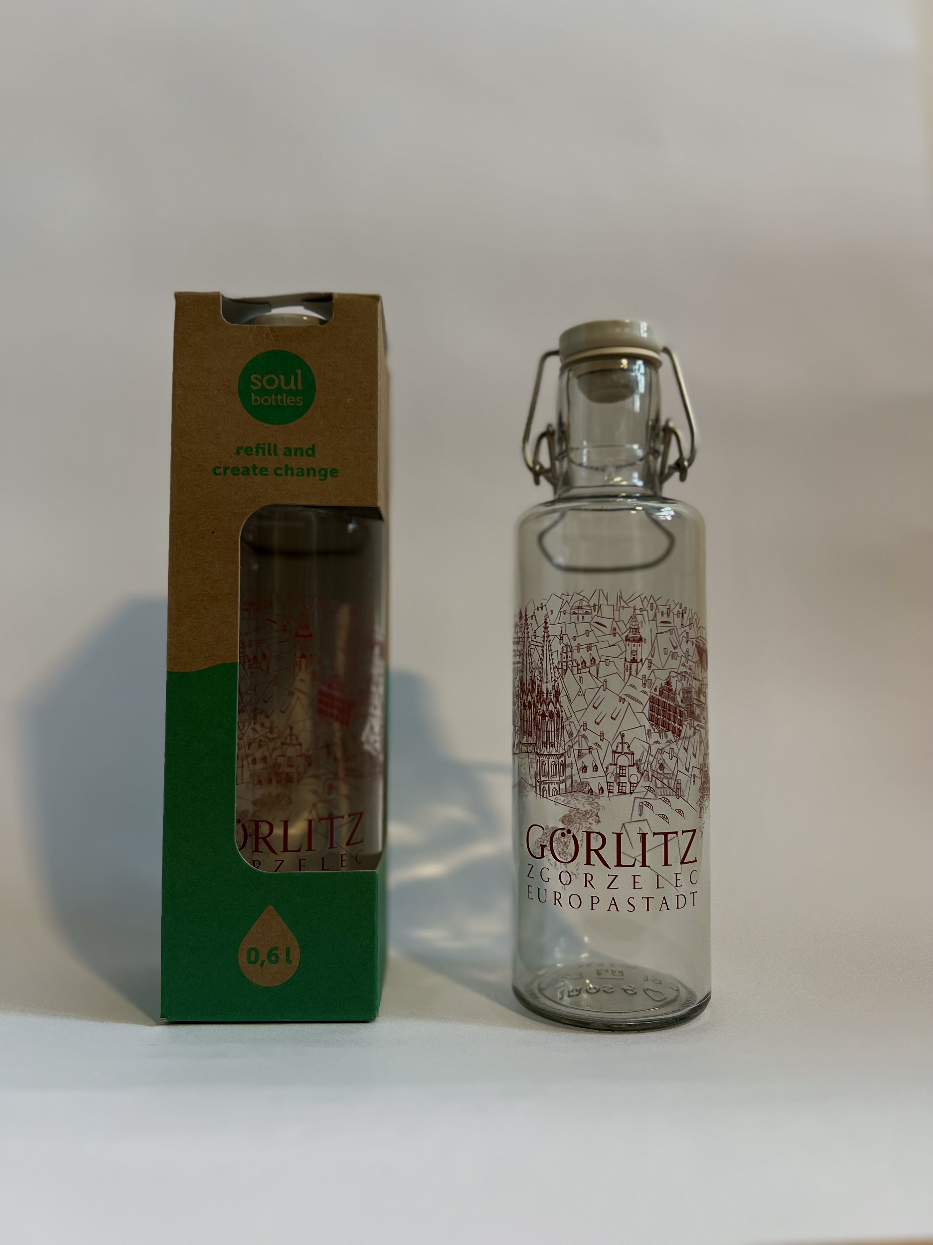 Trinkflasche aus Glas mit Görlitz Stadt-Silhouette